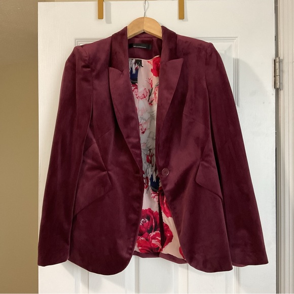 White House Black Market Jackets & Blazers - White House Black Market Burgundy Blazer with Floral Interior
